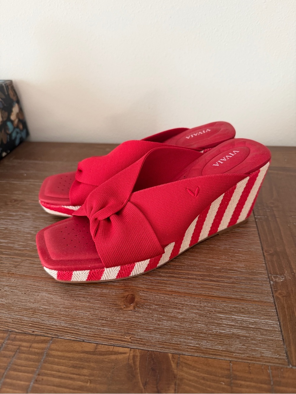 Red Knot Sandals with Red Strip Wedge